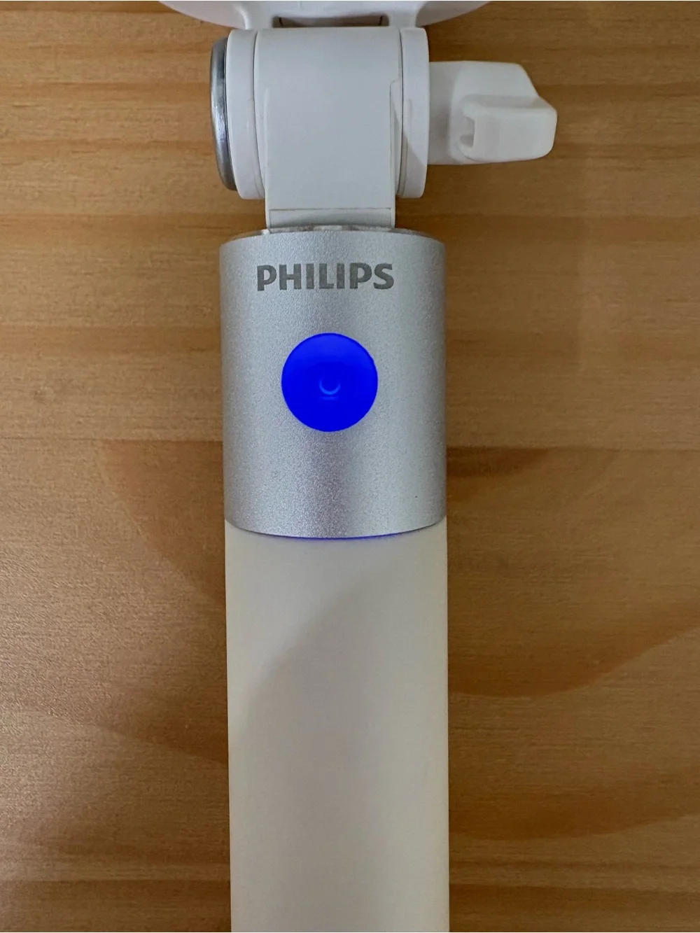 Philips White Portable Bluetooth Selfie Grip with Blue Shutter Button